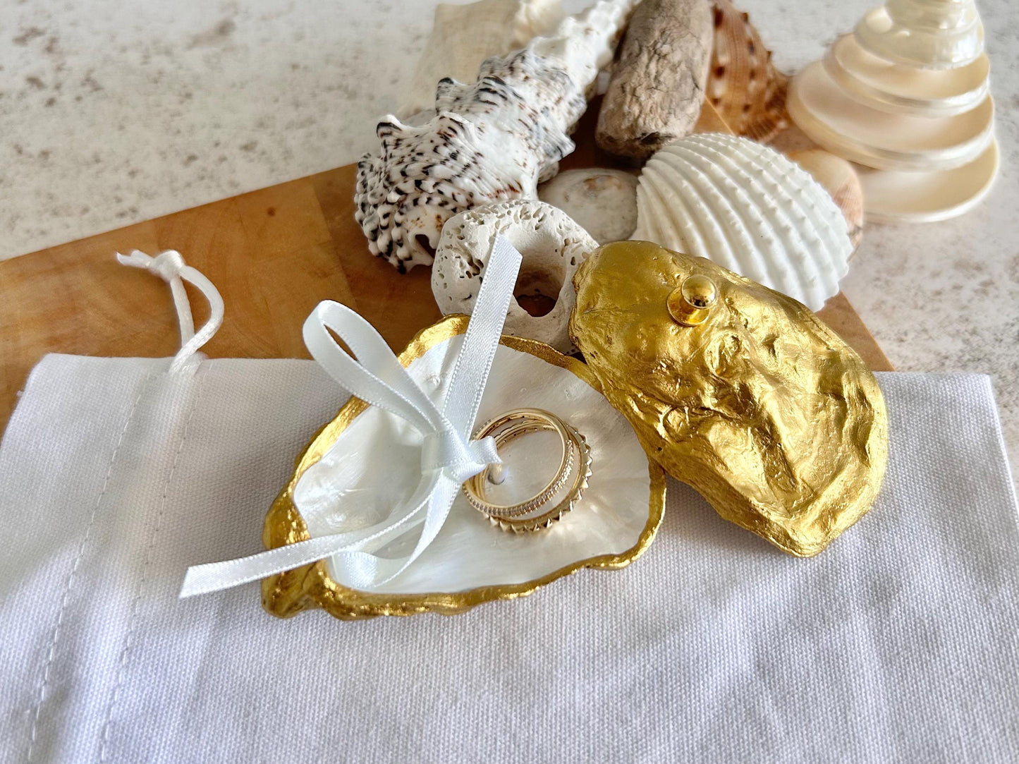 Gold Full Oyster Shell Wedding Ring Bearer Holder.