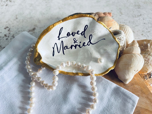 Loved & Married Natural Oyster Shell Jewellery Gift Set With A Freshwater Pearl.