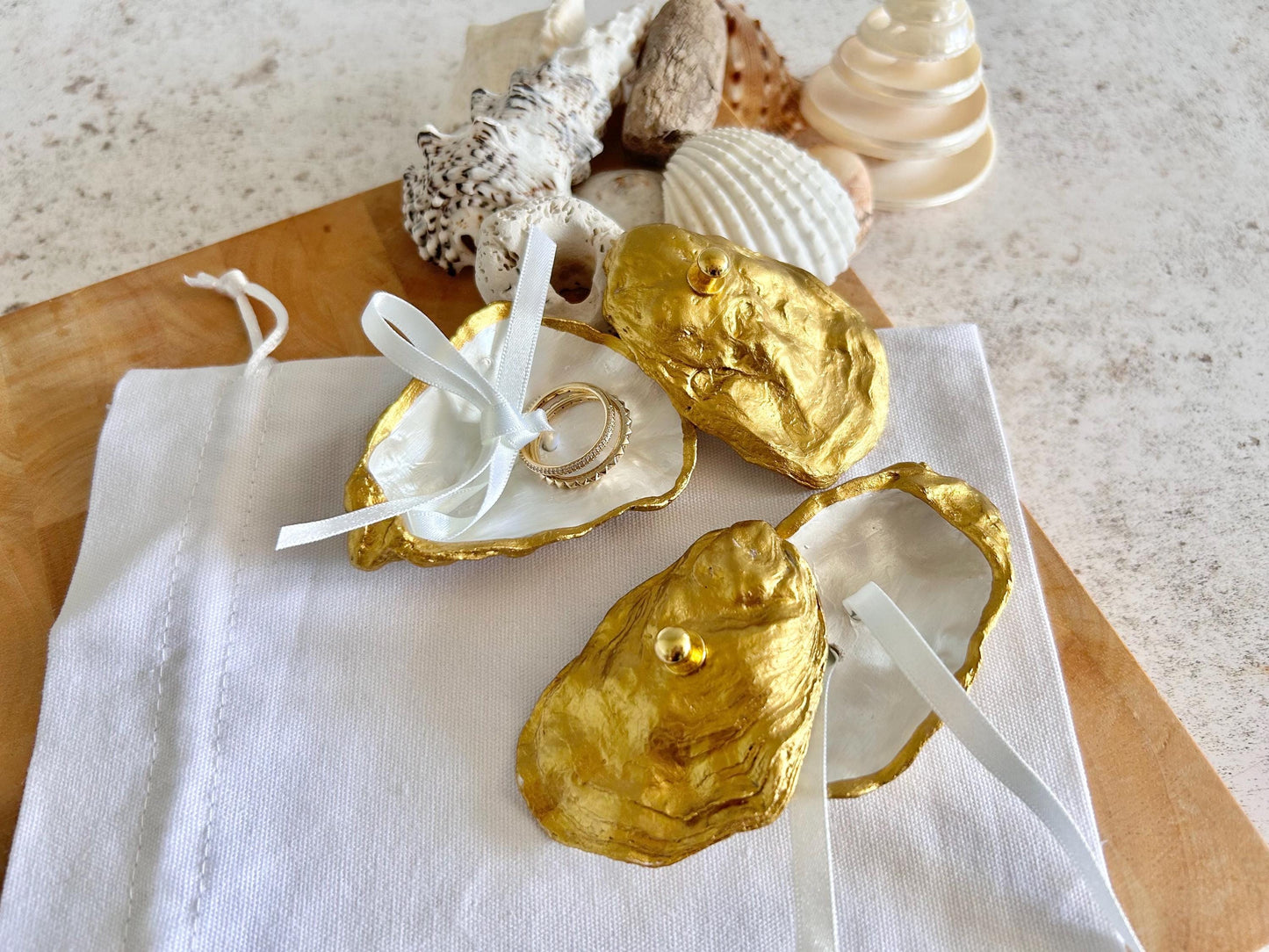 Gold Full Oyster Shell Wedding Ring Bearer Holder.