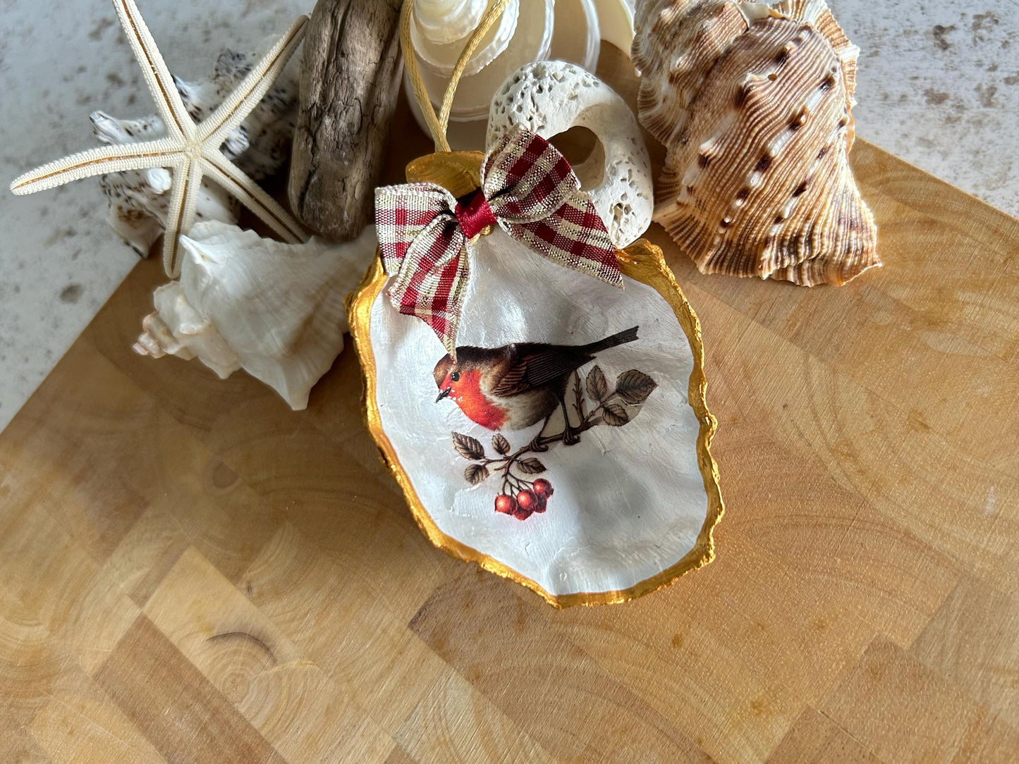 Gold Robin Memorial Oyster Shell Hanging Decoration.