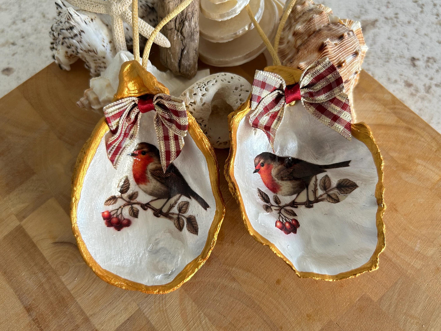 Gold Robin Memorial Oyster Shell Hanging Decoration.