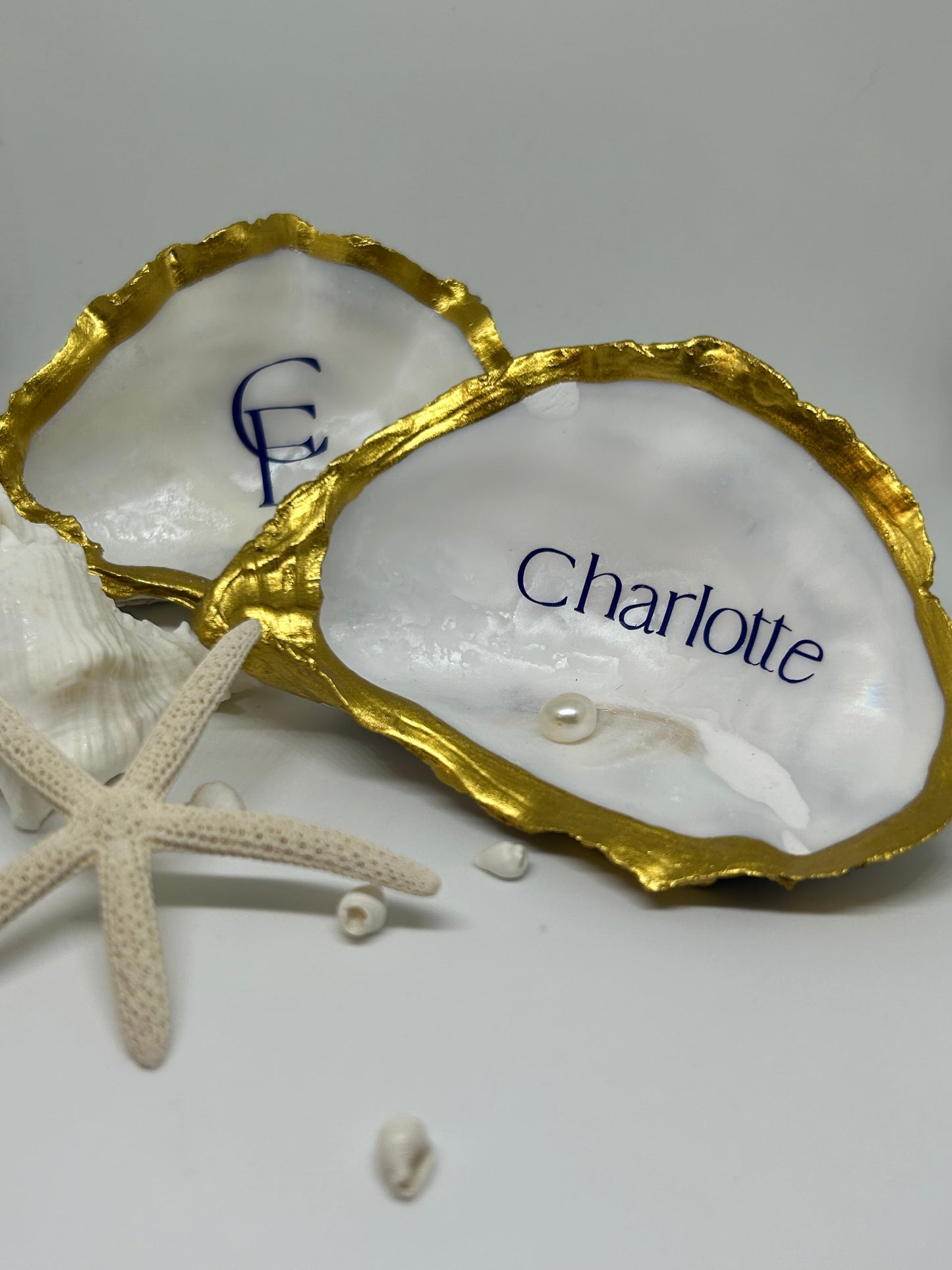 Gold Oyster Shell Place Cards. Personalised Wedding Name Place. Coastal Favour Gift.