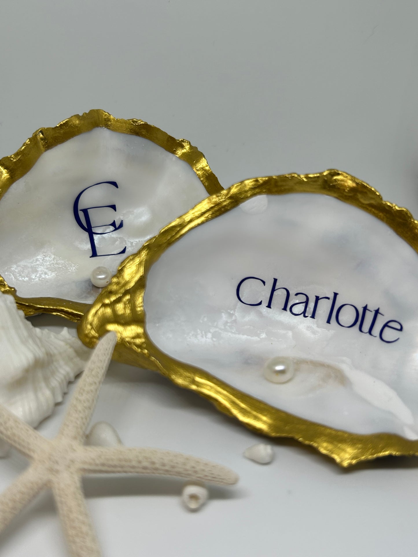 Gold Oyster Shell Place Cards. Personalised Wedding Name Place. Coastal Favour Gift.