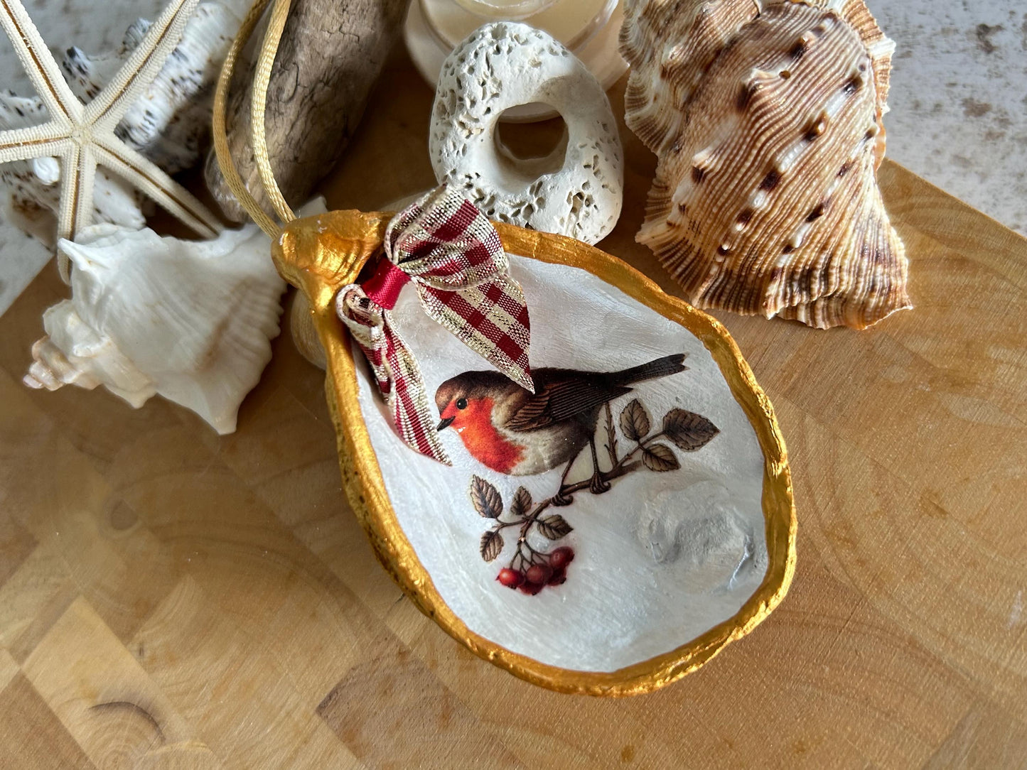 Gold Robin Memorial Oyster Shell Hanging Decoration.