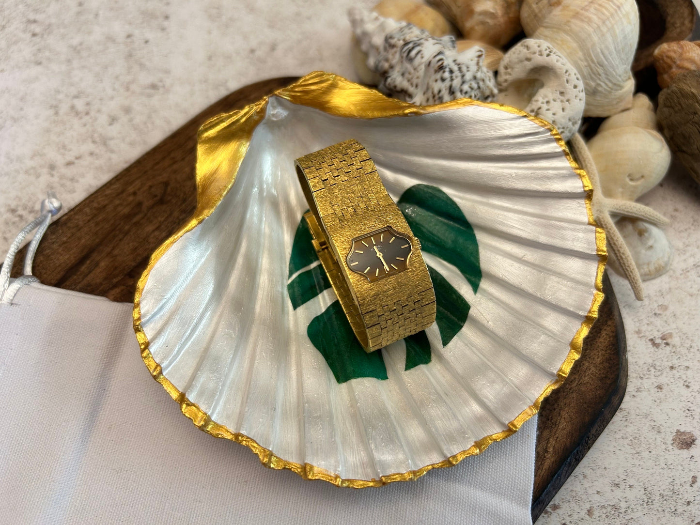Palm Leaf Shell Trinket Dish. Gold and Green Monstera Leaf Botanical Ring Holder.