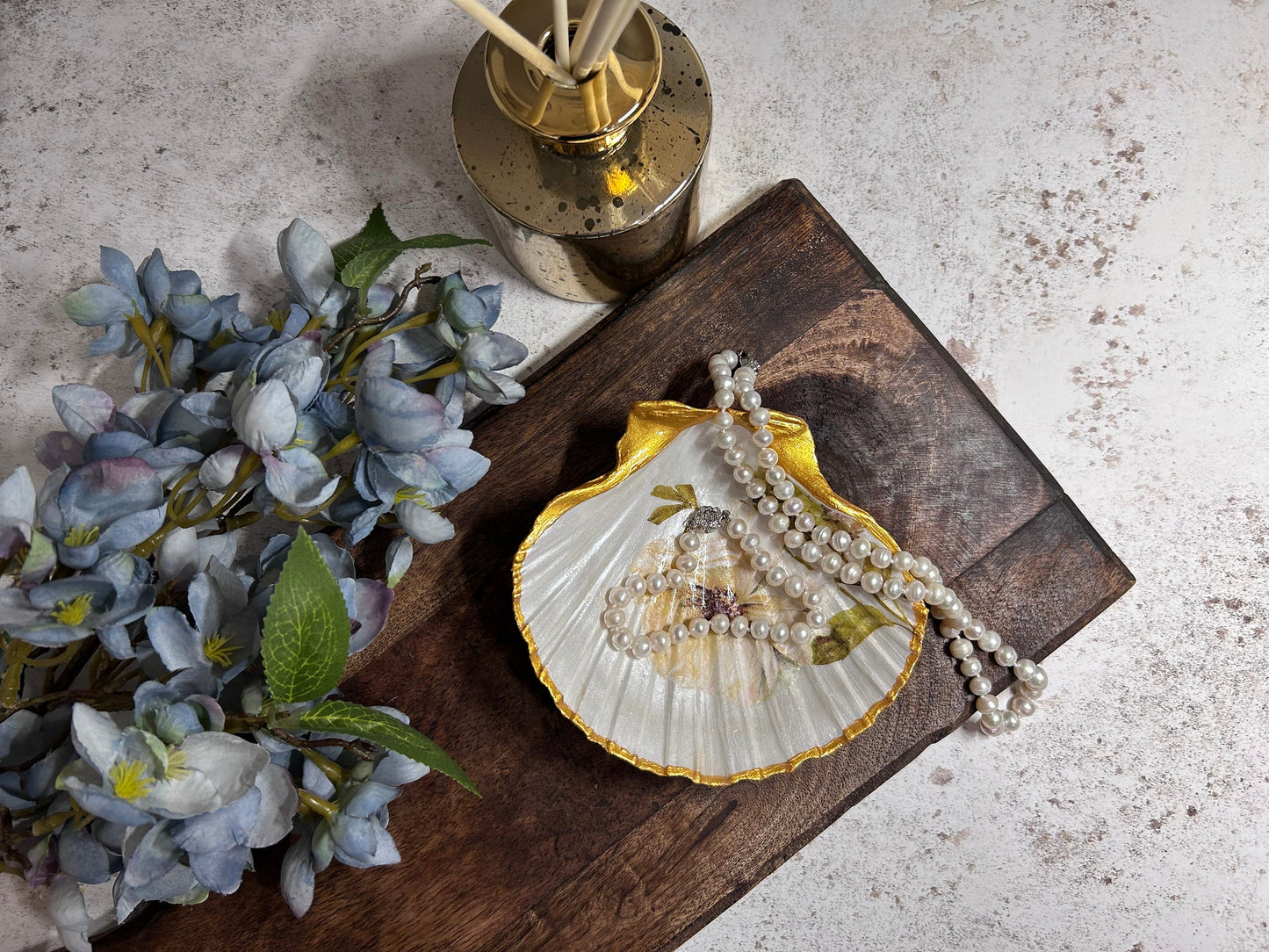 White Rose Scallop Shell Ring Dish. Gold Floral Jewellery Holder.