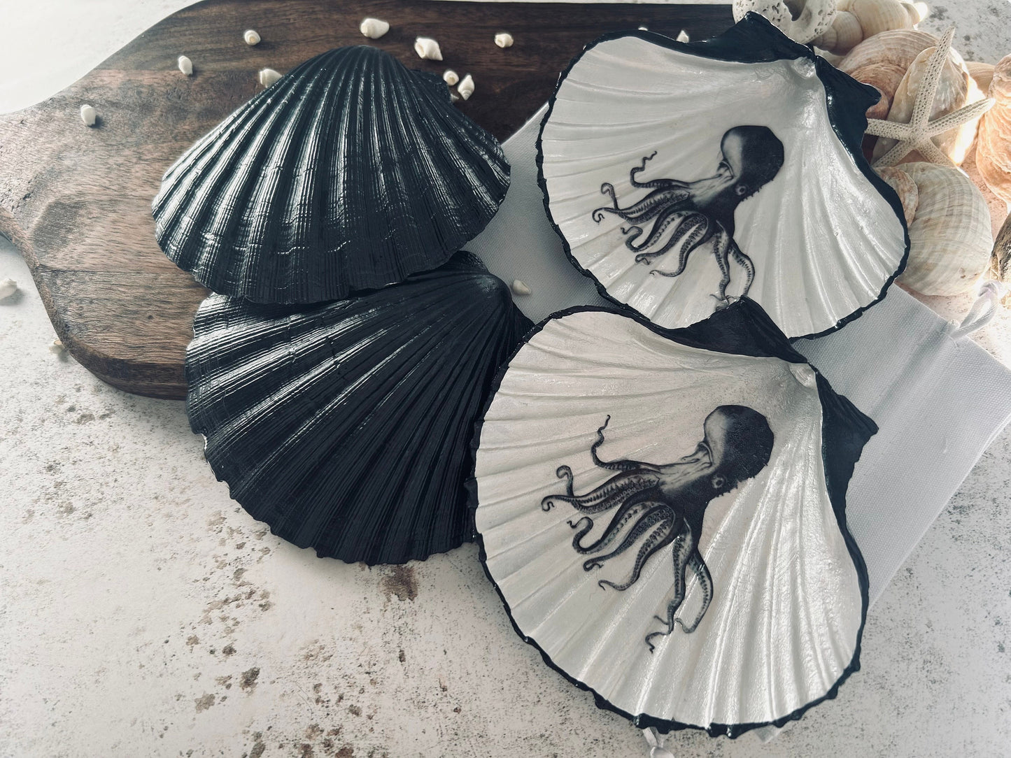 Black vintage Octopus scallop shell dish. Desk tidy to hold cufflinks, coins or trinkets. Unique Gift for him or her. Octopi home accent.