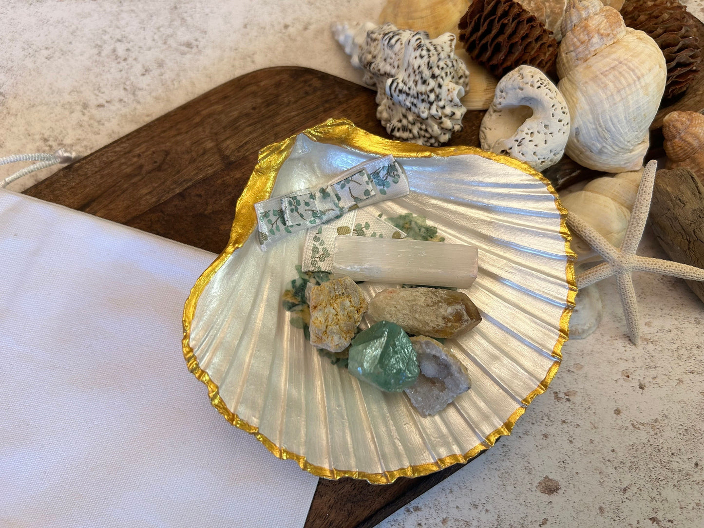 Green floral heart natural scallop seashell jewellery dish. Airbnb seaside bathroom decor. Valentine’s gold and sage decorative dish.