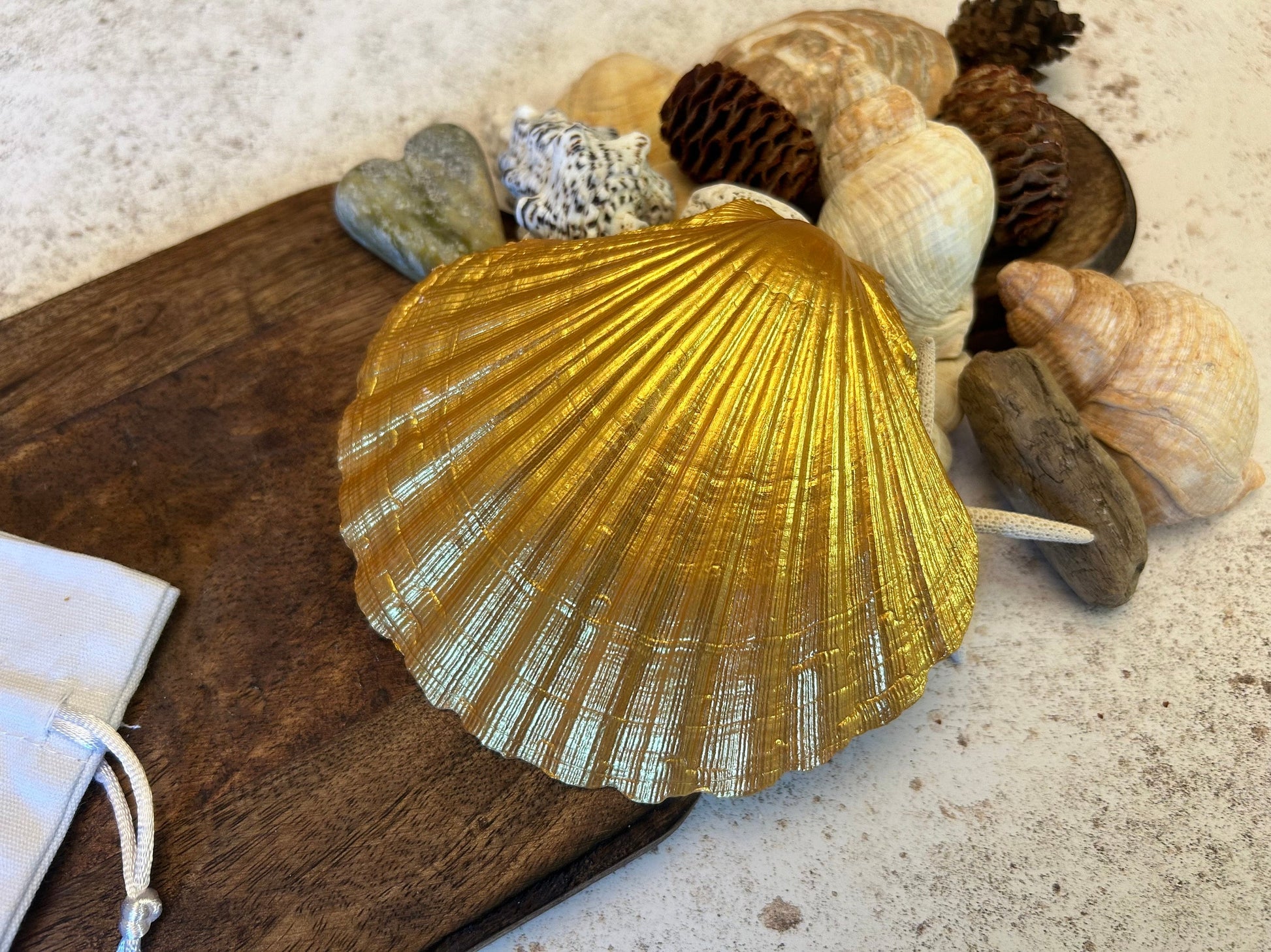 Green floral heart natural scallop seashell jewellery dish. Airbnb seaside bathroom decor. Valentine’s gold and sage decorative dish.