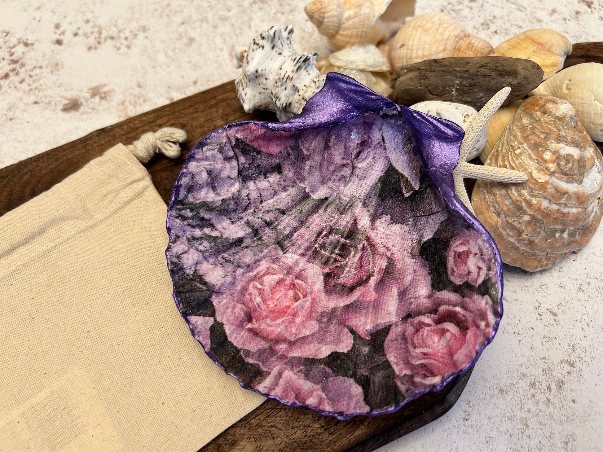 Purple and pink rose scallop shell dish. Mauve floral birthday trinket dish for her. Ring dish for shell lovers. June birthday flower.