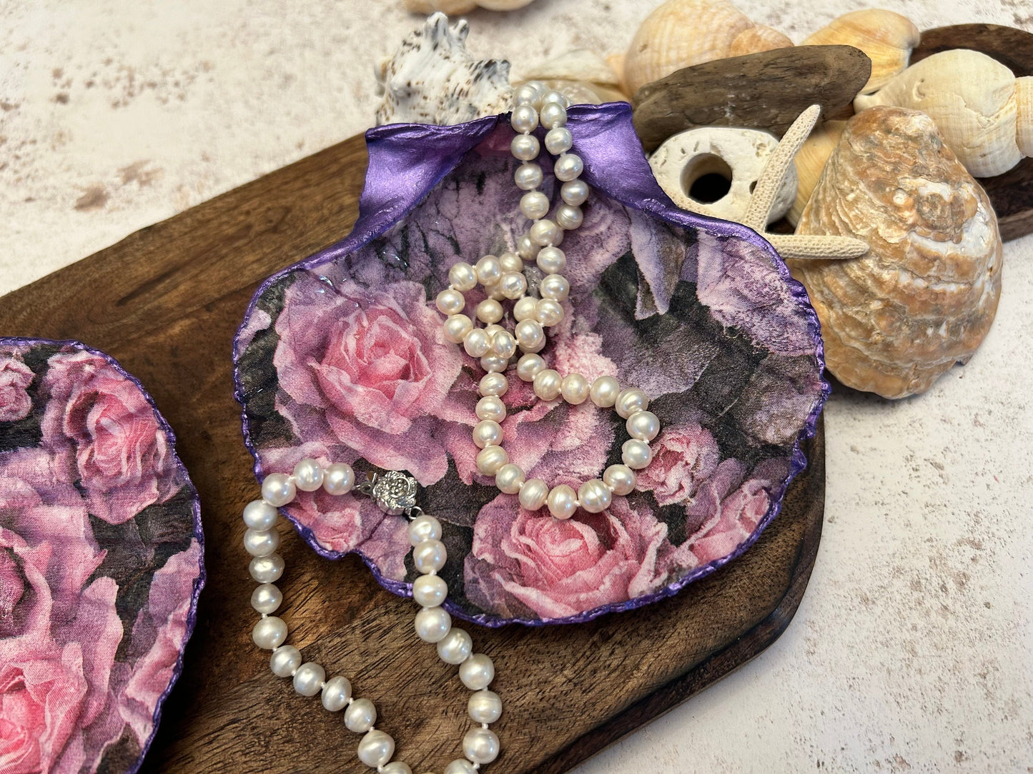 Purple and pink rose scallop shell dish. Mauve floral birthday trinket dish for her. Ring dish for shell lovers. June birthday flower.