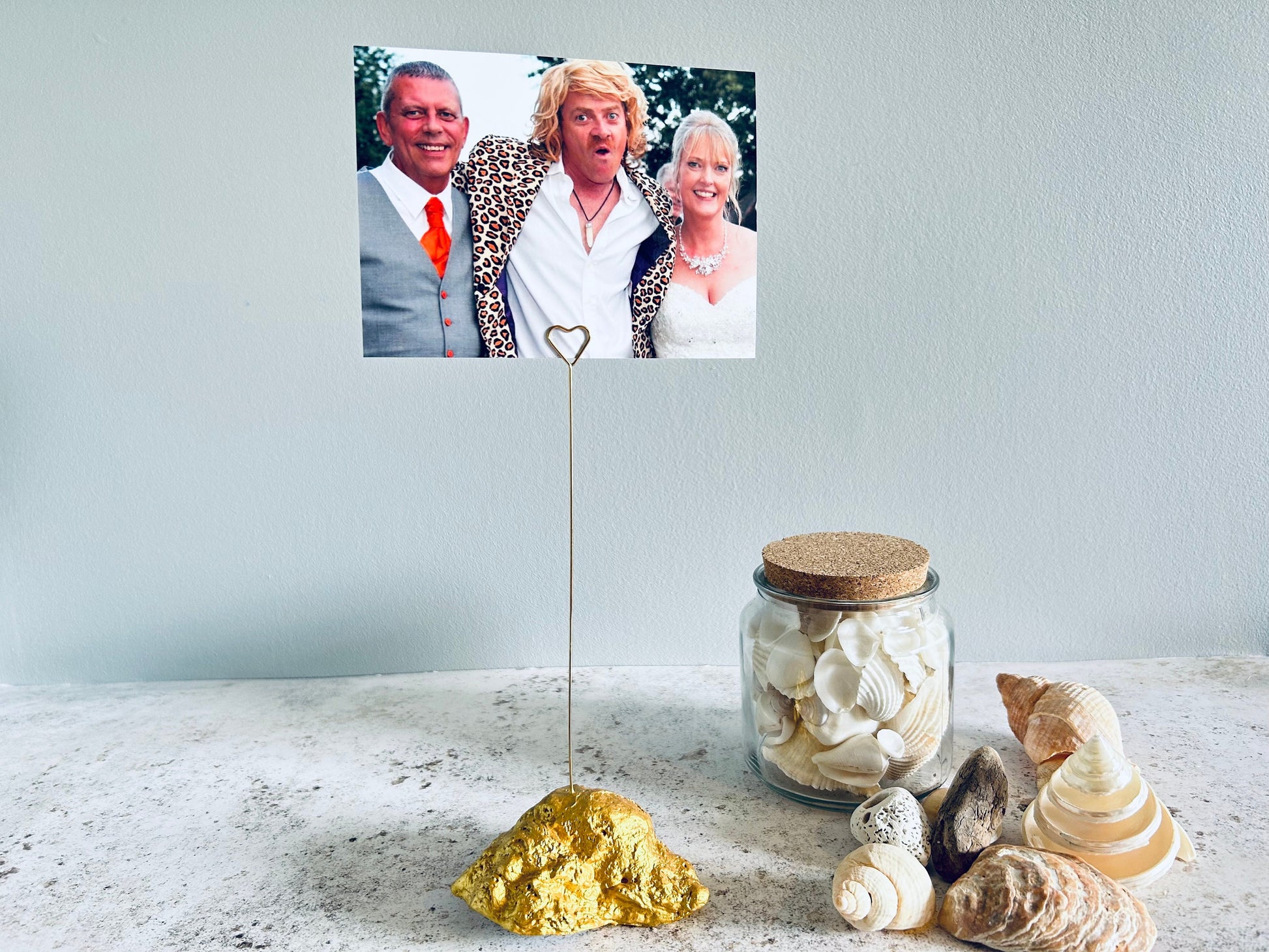 Gold oyster shell wedding photo holder. Elegant beach wedding table number/menu holder. Lost loved one beach wedding memorial photo holder.
