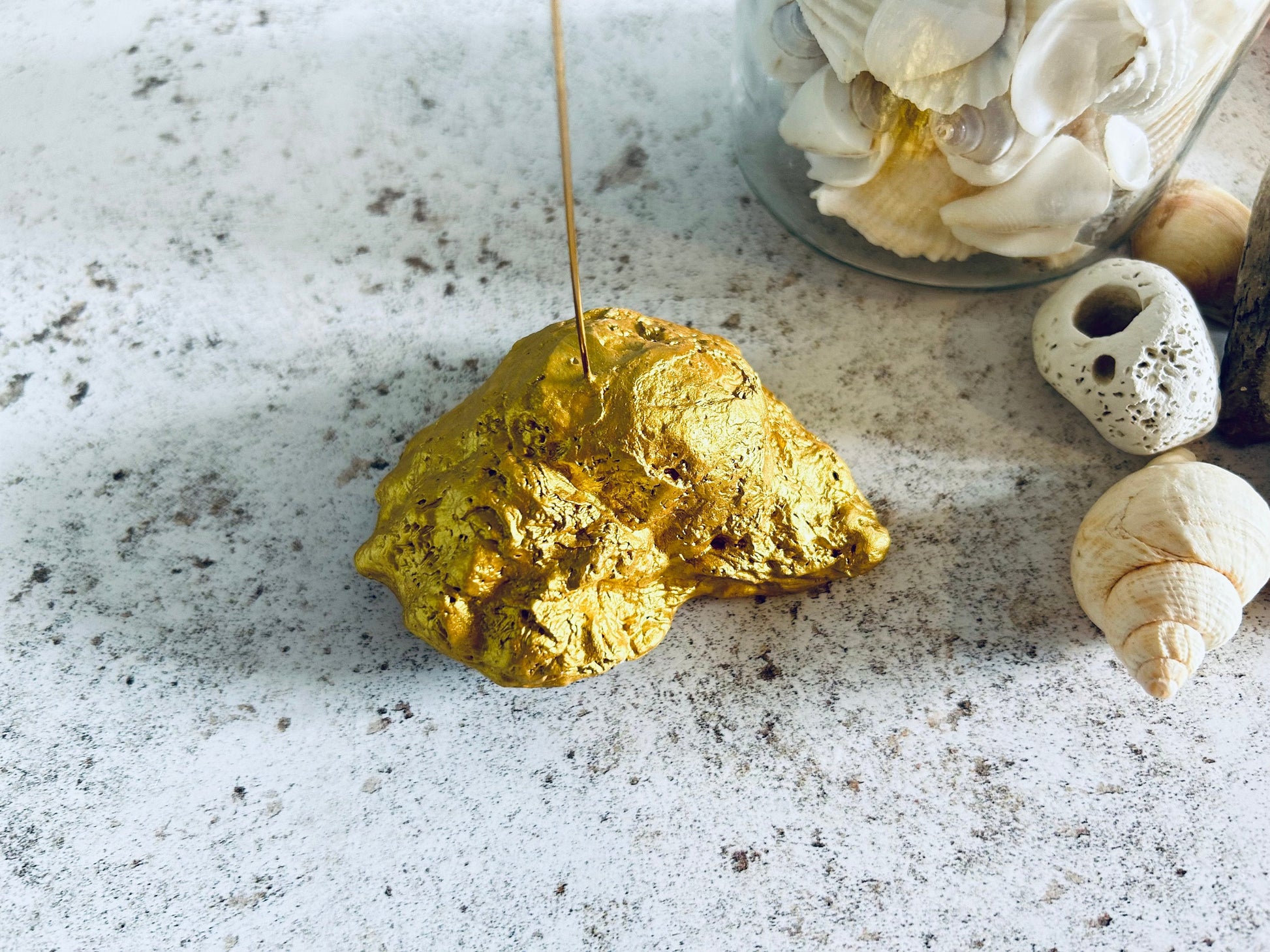 Gold oyster shell wedding photo holder. Elegant beach wedding table number/menu holder. Lost loved one beach wedding memorial photo holder.