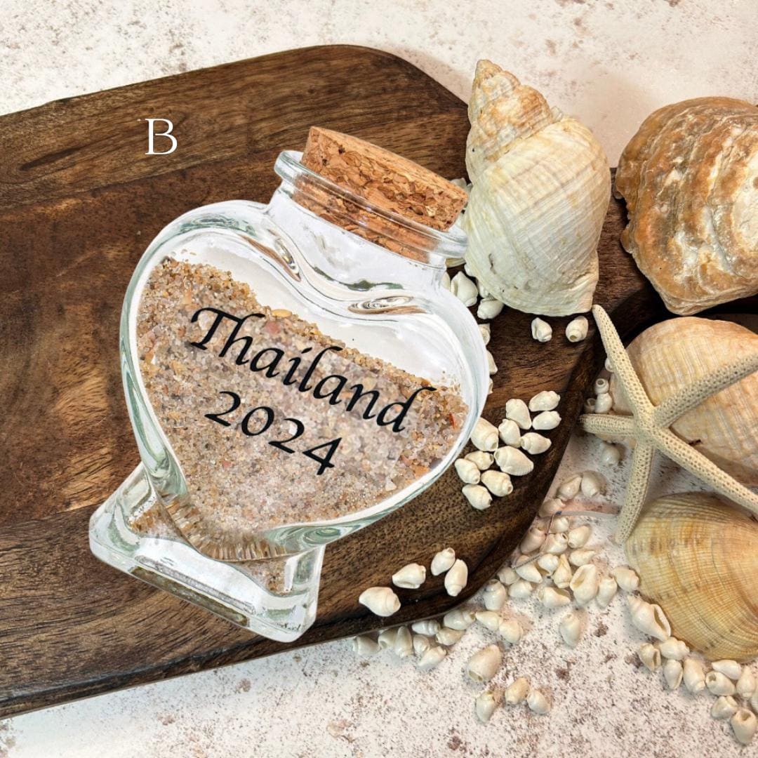 Personalised Holiday Heart Sand Bottle. Vacarion Keepsake Gift.