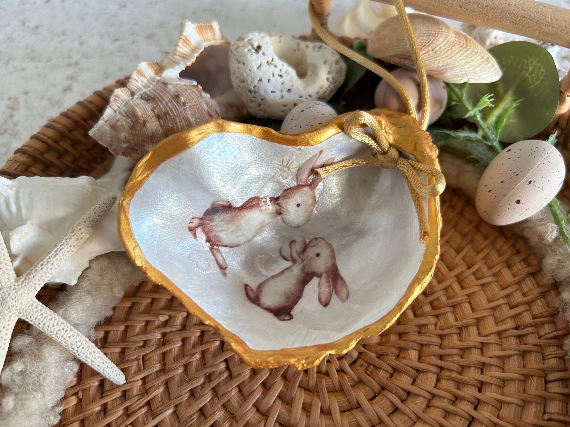 Cute rabbit shell hanging decoration. Brown bunnies Easter decoration. Spring home decor gift for a Rabbit lover. Bunny gift for her.