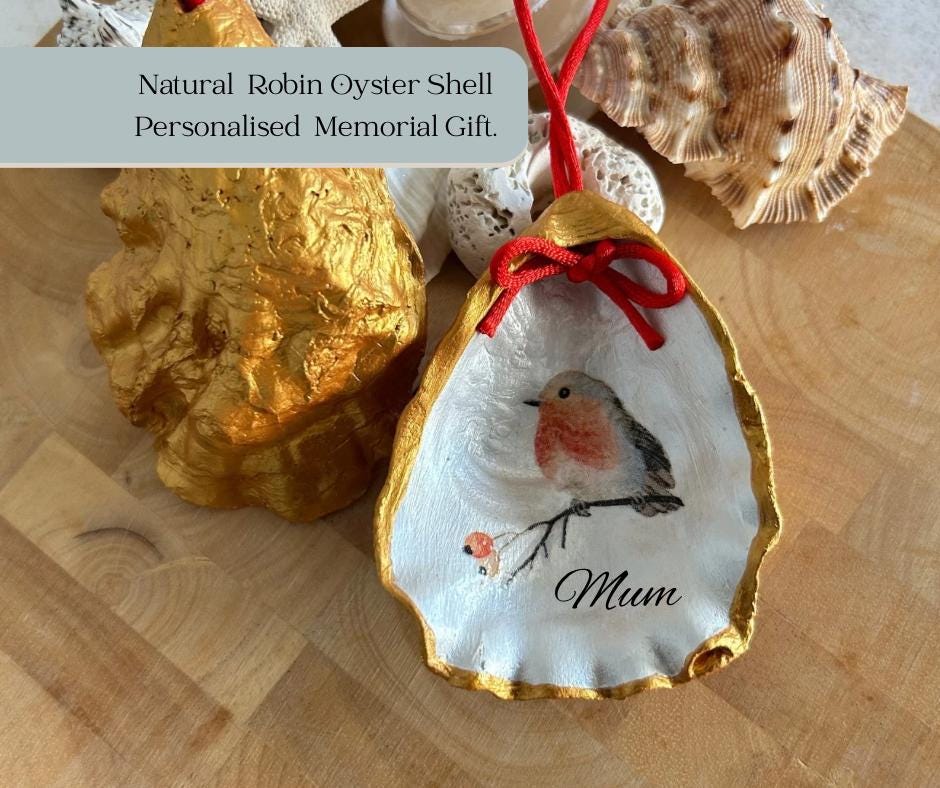A beautiful hanging Robin. Perfect memorial gift  which can be personalised with mums or dad or a name.
&#39;When Robins appear loved ones are near&#39; is the perfect sentiment and would make a beautiful Robin gift to show how much missed loved ones are.