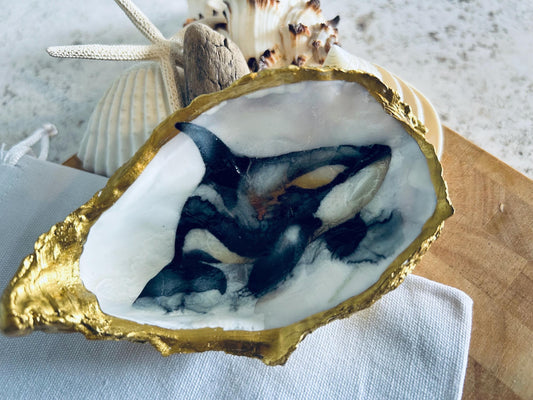 Killer whale oyster shell dish. Orca desk tidy gift for a sea life lover. Marine animal natural shell dish. Gold and Black sea shell dish.