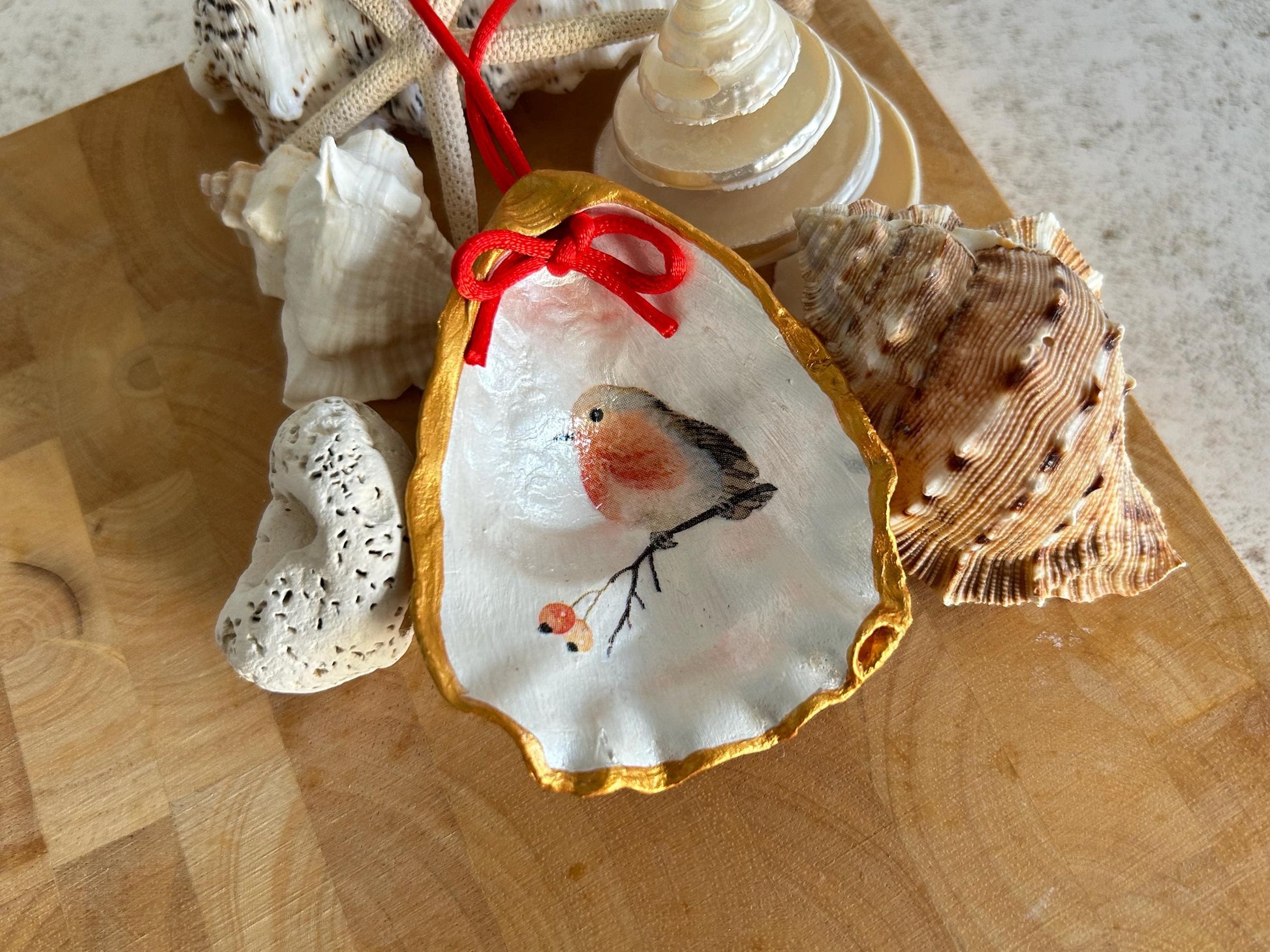 Personalised Robin oyster shell hanging decoration. Memorial bauble for loss of a loved one. Rememberance hanging ornament gift.