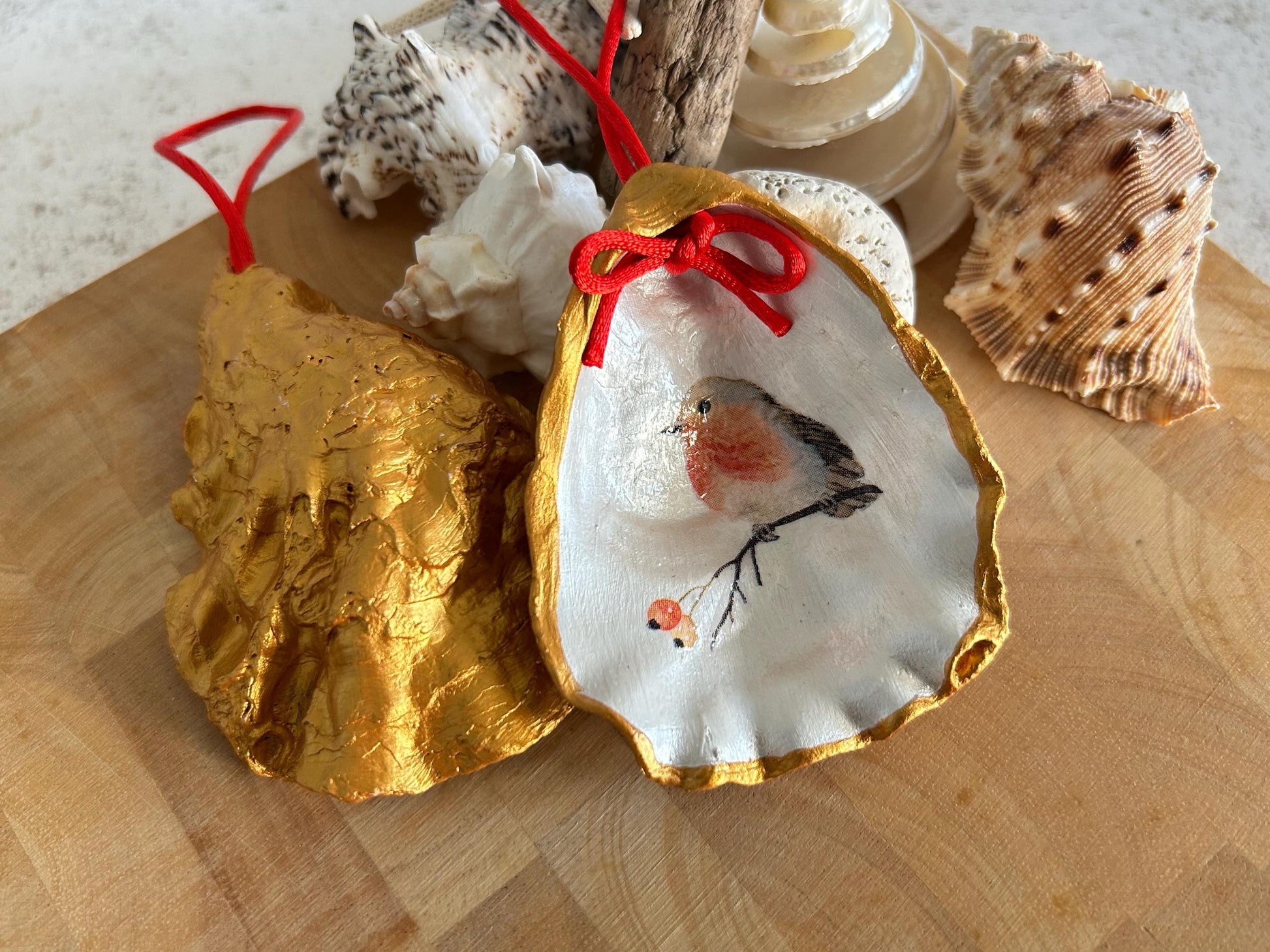 Personalised Robin oyster shell hanging decoration. Memorial bauble for loss of a loved one. Rememberance hanging ornament gift.