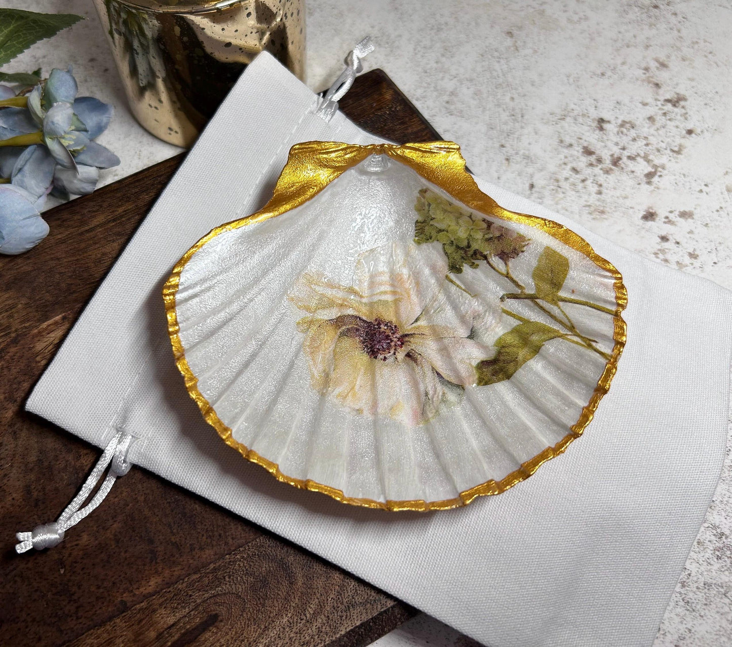 White Rose Scallop Shell Ring Dish. Gold Floral Jewellery Holder.