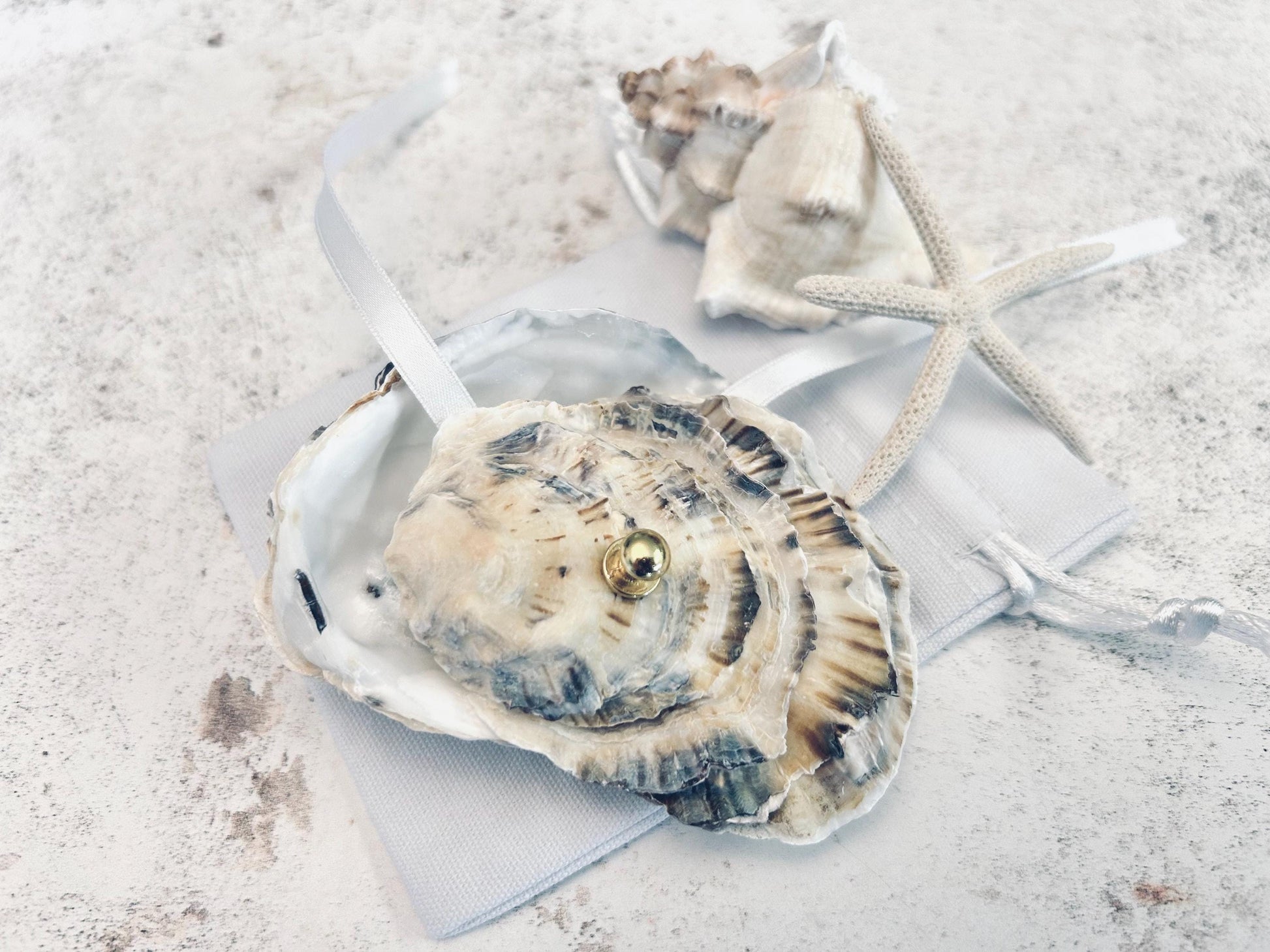 Natural Oyster Shell Ring Box. Beach Wedding Ring Holder. Seashell Gift.