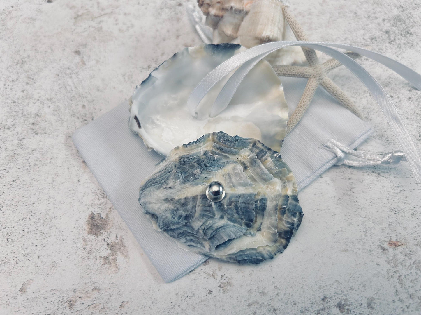 Natural Oyster Shell Ring Box. Beach Wedding Ring Holder. Seashell Gift.
