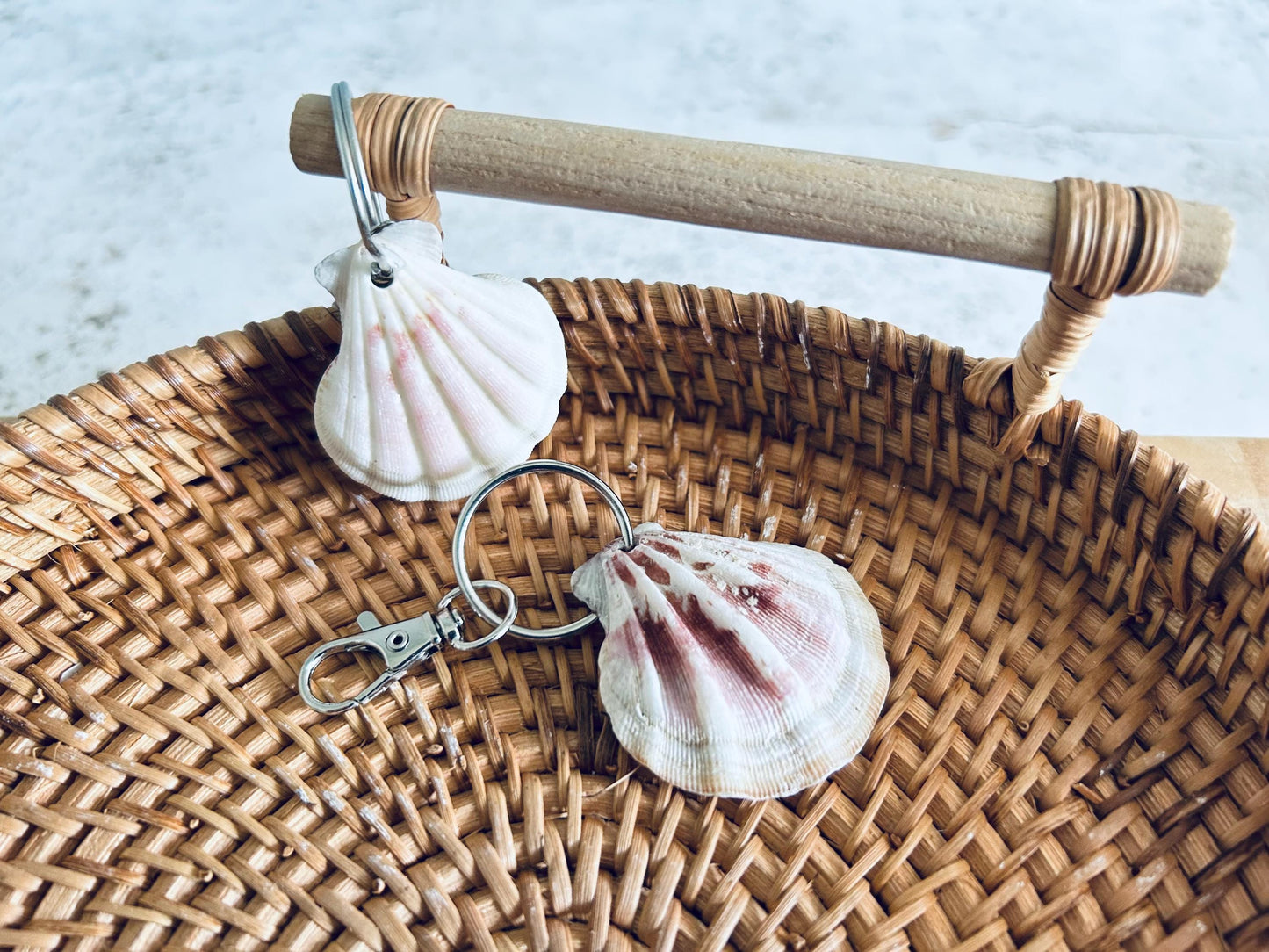 Scallop Shell Keyring or Bag Charm. Beach Wedding Favor, Party Bag Gift.