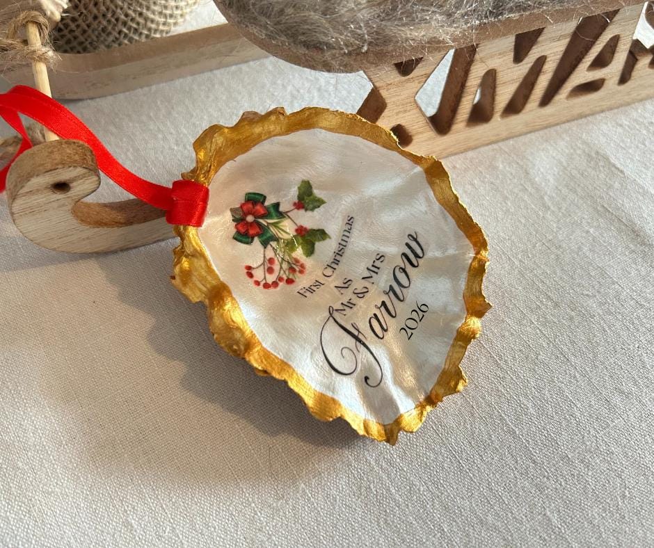 First Christmas as Mr & Mrs Ornament, Personalised Newlywed Gift, Custom Christmas Decoration for Couples.