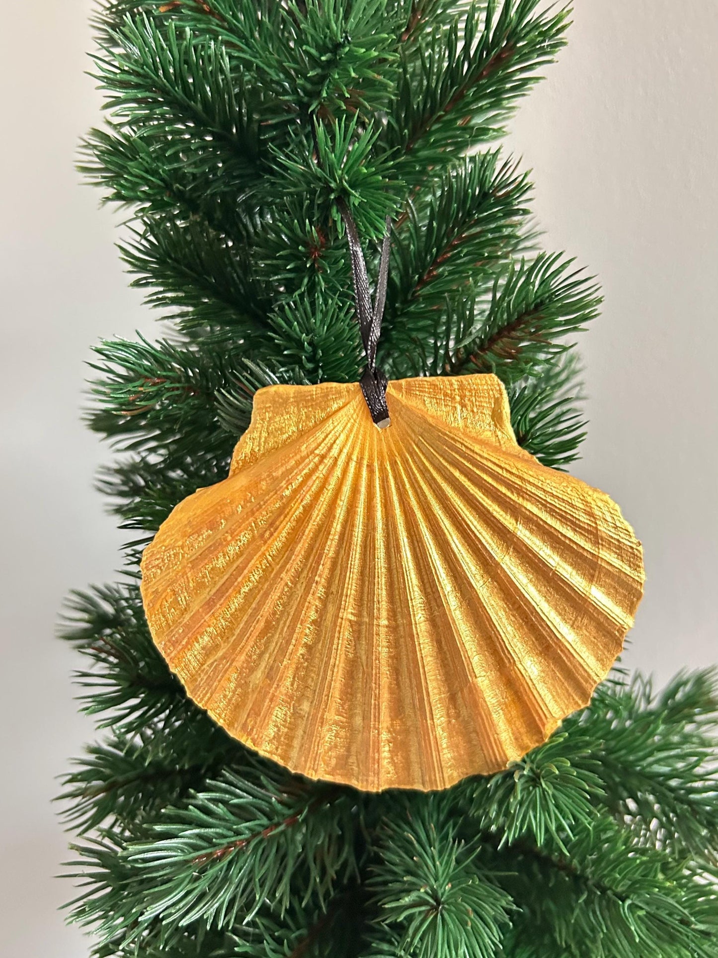 Coastal Christmas Tree Decorations. Octopus and Whale Scallop Shell Ornaments.