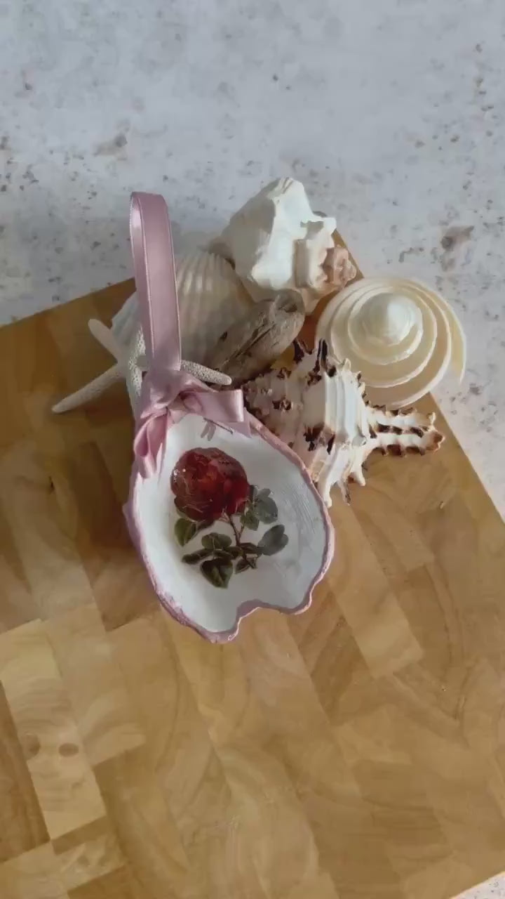 Personalised red vintage rose oyster shell. Dusky pink hanging decor. June birthday keepsake. Mother’s Day gift. Bottle gift tag decoration.