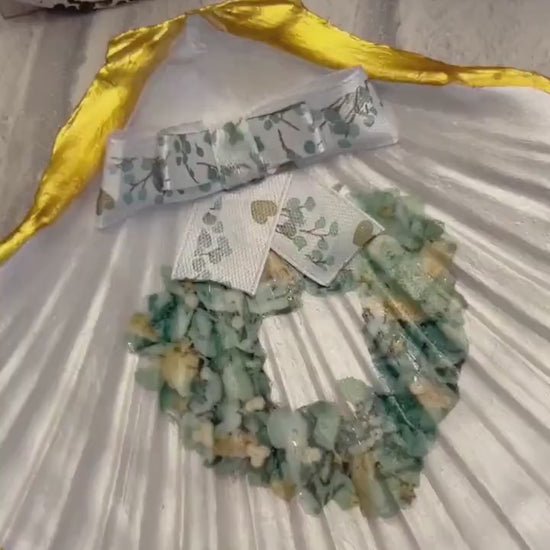 Green floral heart natural scallop seashell  jewellery dish. Airbnb seaside bathroom decor. Valentine’s gold and sage decorative dish.